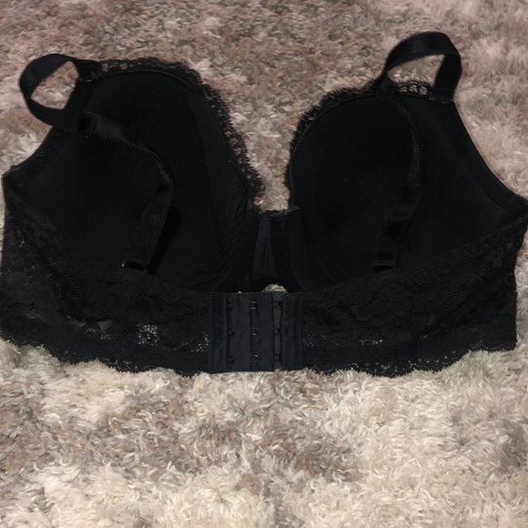 Victoria Secret Bra - Picture 3 of 7